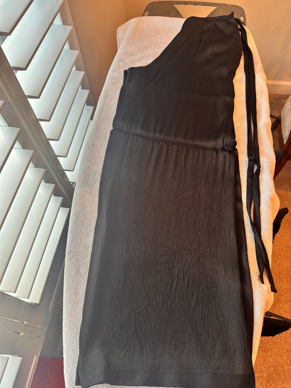 Black Bustier (L) and Satin Pants (M) set - Picture 11 of 16